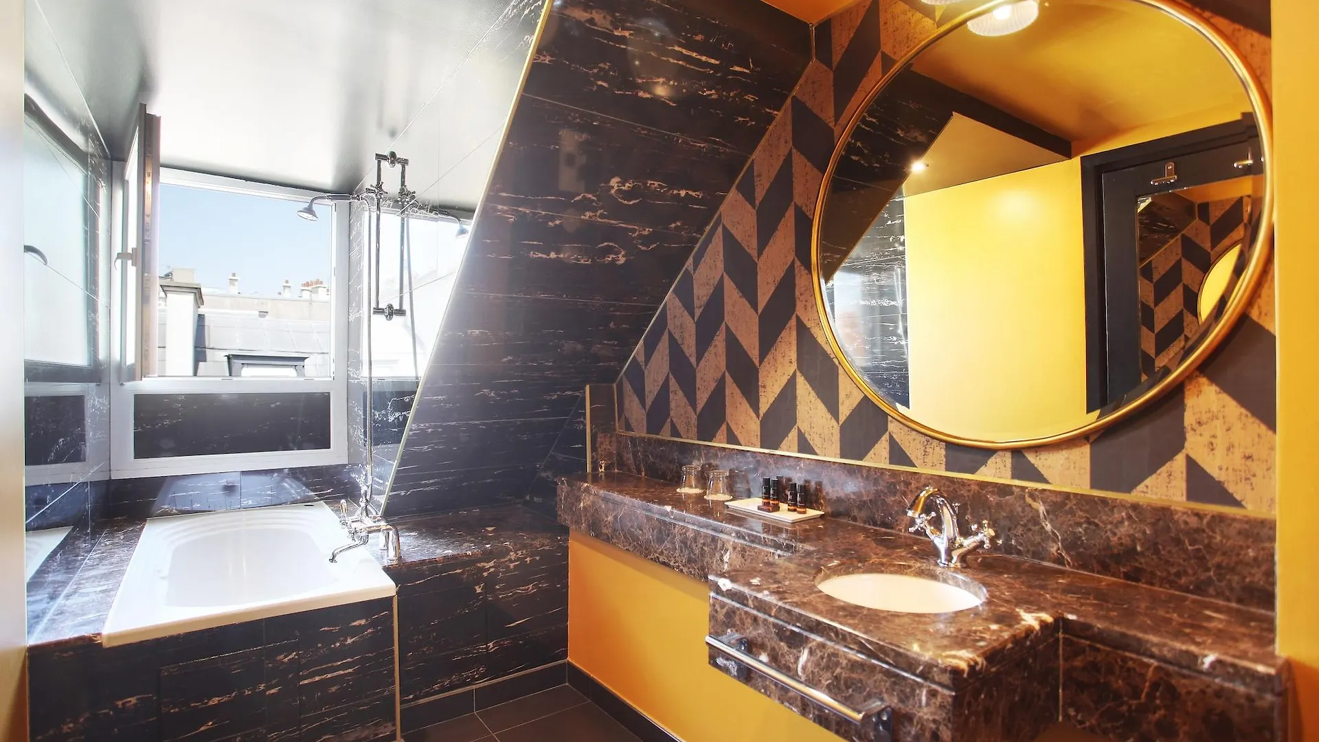 Maison Nabis By Happyculture 4* Paris