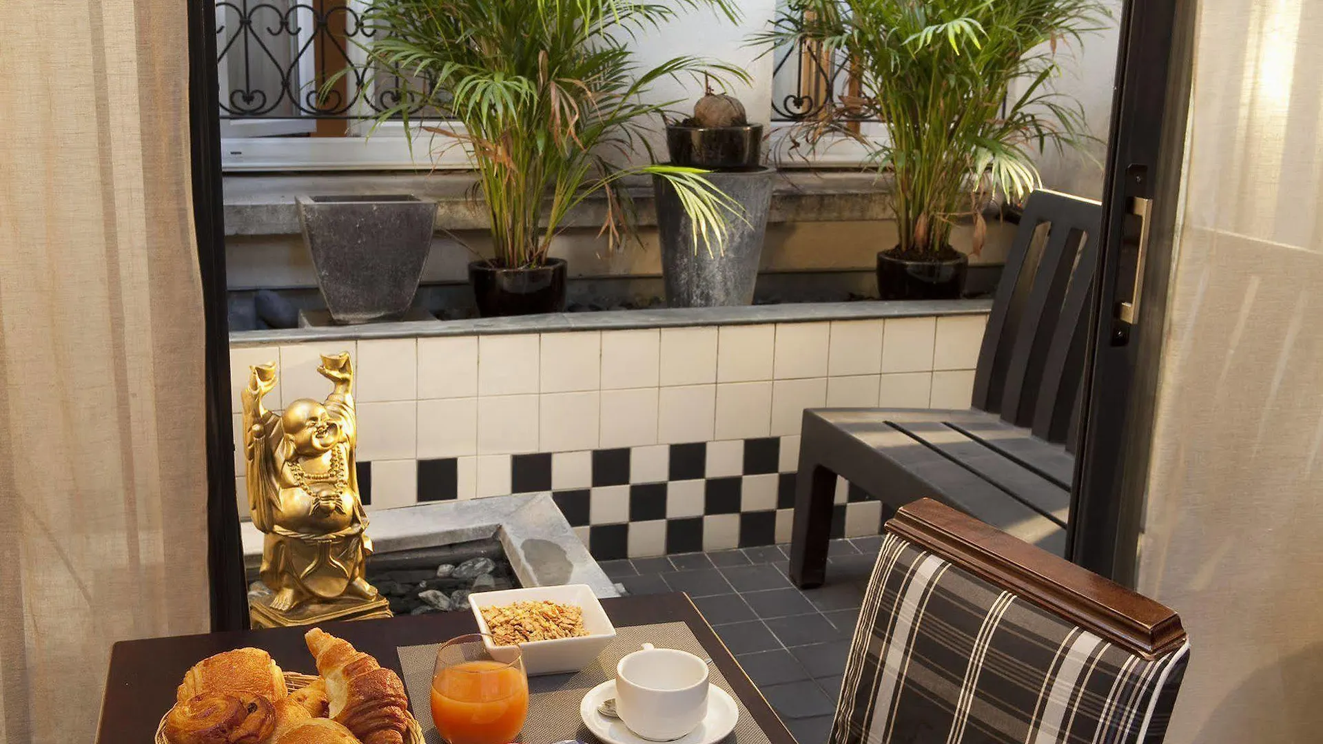 Hotel Maison Nabis By Happyculture 4*