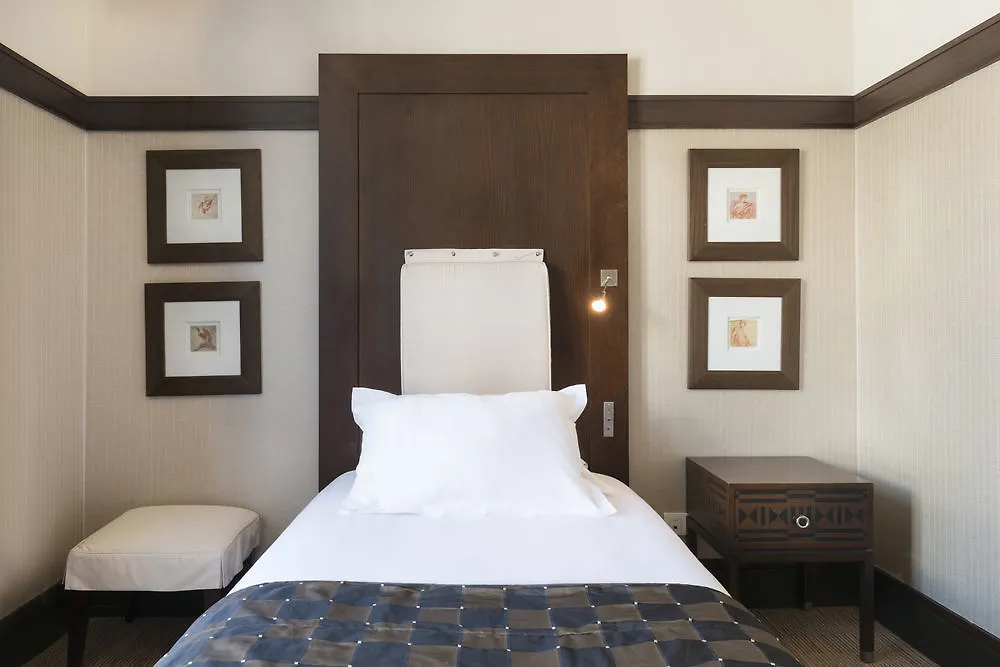 ميزون نابي باي هابي كَلتشر 4* باريس